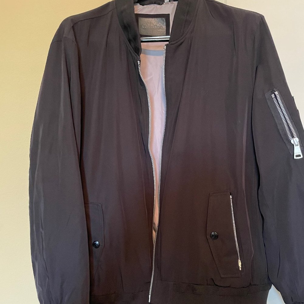 Versatile Men's Black Calvin Klein Windbreaker